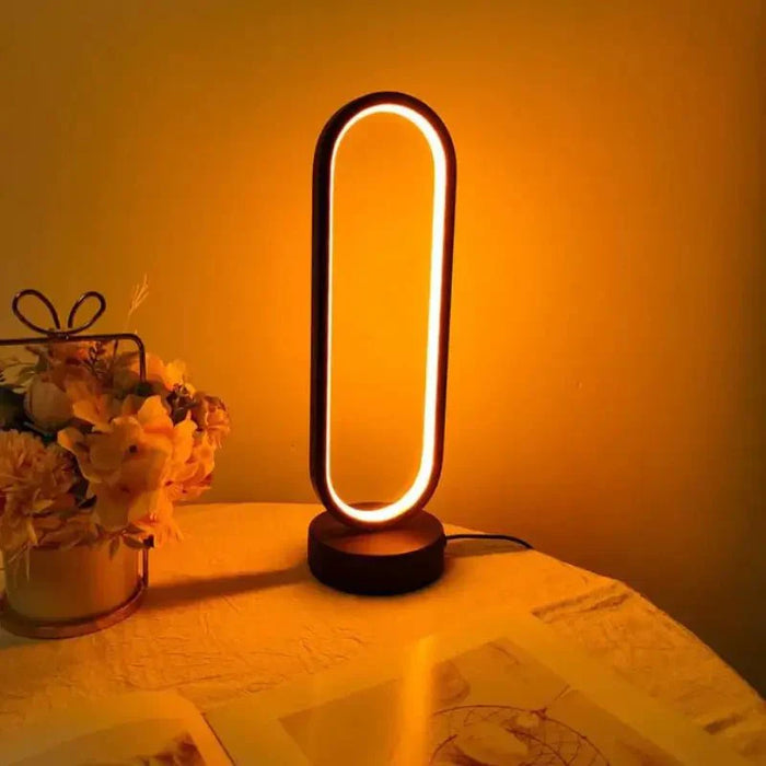 Luminária de Mesa com LED Ajustável