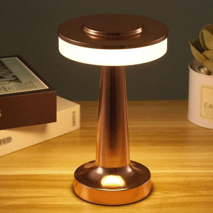 Luminária de Mesa LED Retro em Metal
