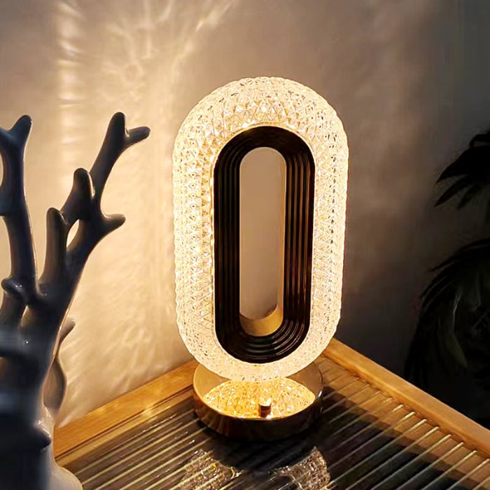 Detalhe da Luminária de Mesa Oval em Cristal